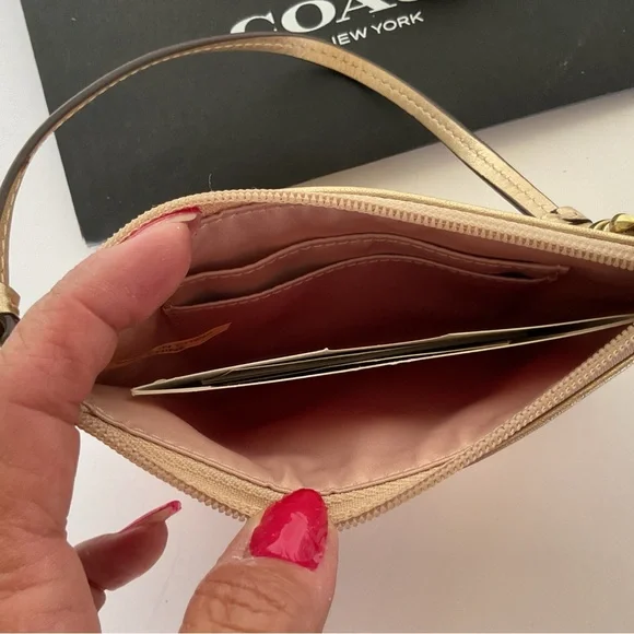 COACH GOLD GLITTER WRISTLET NWT - Picture 11 of 16